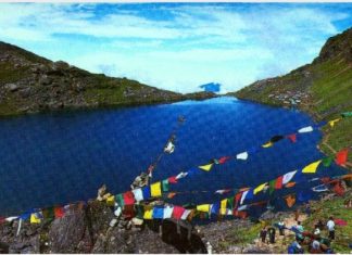 गोसाइँकुण्डमा अस्थायी स्वास्थ्य शिविर