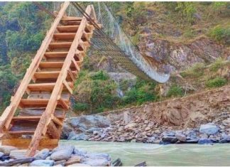 कर्णालीको ‘भाइरल’ पुलको व्यथा