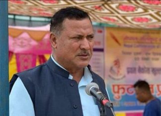 विरोध खतिवडामाथि हातपात