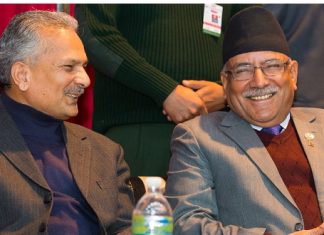 सत्ता गठबन्धनको बैठकमा सहभागी हुन बानेश्वर पुगे प्रचण्ड र बाबुराम