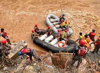त्रिशुलीमा बेपत्ता दुई बसको बिहानैदेखि खोजी शुरु