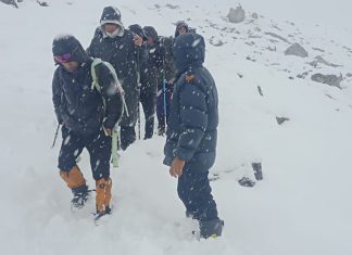 अलपत्र परेका १६३ विदेशी पर्यटकको उद्धार