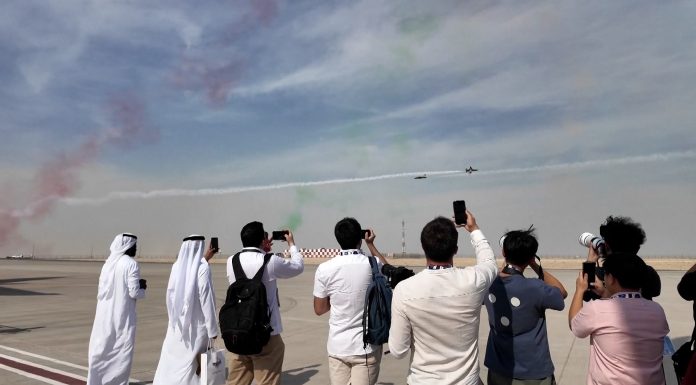 दुबई एयर शो २०२५ मा प्रभावशाली हवाई प्रदर्शन