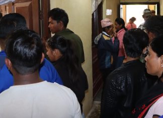 बर्दियामा मतदाता नामावलीमा नाम दर्ता गर्नेको भिड