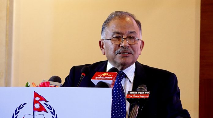 जेनजी क्रान्तिले पुस्तान्तरणको आवाज उठाएको छ, यो राम्रो पक्ष हो : पूर्वप्रधानन्यायाधीश श्रेष्ठ