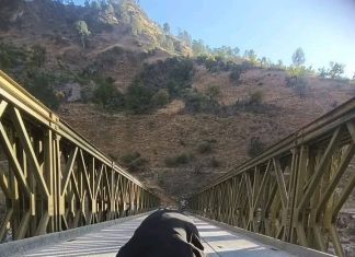 जब ९८ वर्षीय नन्दबहादुरले टोपी झिकेर पुललाई ढोगे..