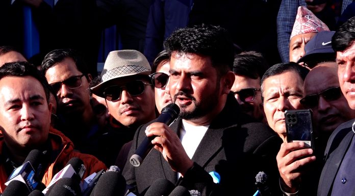 ‘सत्यको पक्ष रोजेँ’ भन्दै पत्रकार राजिव खत्री रास्वपा प्रवेश