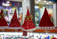 काठमाडौंमा क्रिसमशको तयारी (फोटो फिचर)