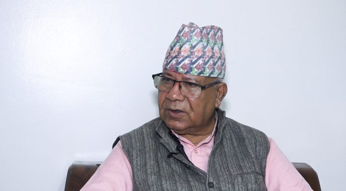 रौतहट–१ : प्रारम्भिक रुझानमा माधव नेपाल पाँचौ स्थानमा, रास्वपाका राजेश चौधरीको अग्रता