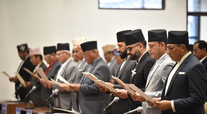 नवनिर्वाचित २७४ जना सांसदले लिए शपथ