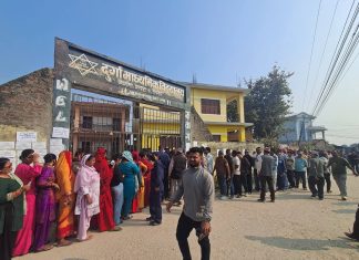 रौतहटमा दिउँसो साढे १२ बजेसम्म ३८ प्रतिशत मतदान, उत्साहजनक सहभागिता