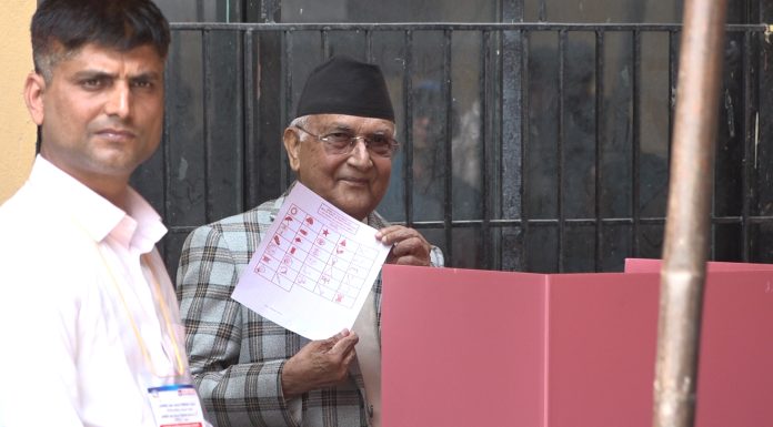 ओलीले मतदानपछि भने : देशलाई स्थिरतामा लैजानुपर्नेछ