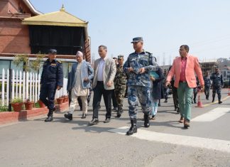 गृहमन्त्री अर्यालसहित उच्च अधिकारीबाट उपत्यकाका विभिन्न मतदान स्थलको अनुगमन