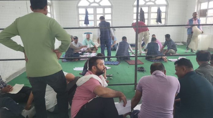 धनुषा ३ मा रास्वपाका मनिष झा अगाडि