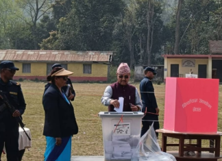 कांग्रेसका पूर्वकार्यवहाक सभापति खड्काले गरे मतदान
