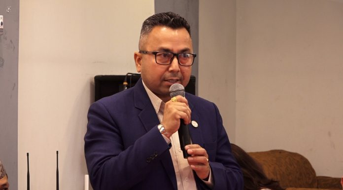सेकेन्ड ह्यान्ड मोबाइलको कारोबारलाई बजेटमार्फत वैध बनाइयोस् :रमेश घिमिरे