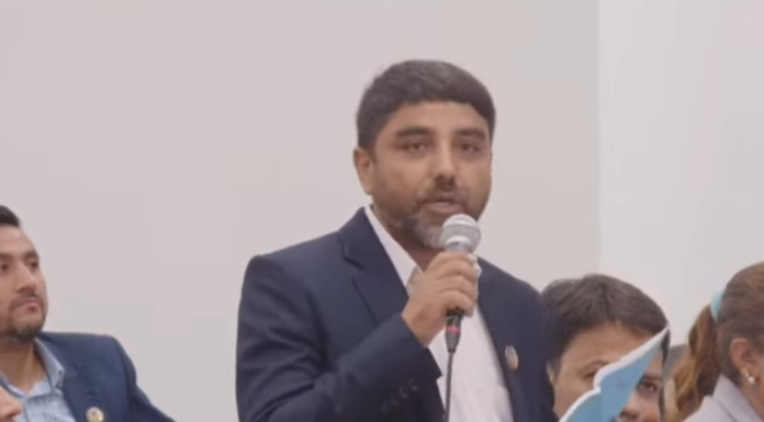 प्रधानमन्त्रीको अनुपस्थितिमा तोकिएको मन्त्रीले जवाफ दिन सक्ने व्यवस्था छ : प्रमुख सचेतक बुर्लाकोटी