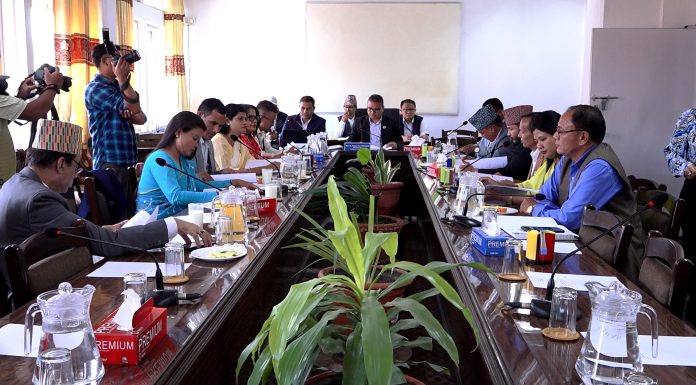 अपेक्षित विषय नसमेटिएको भन्दै राष्ट्र बैंकलाई पाँच दिनभित्र पुनः प्रतिवेदन बुझाउन निर्देशन