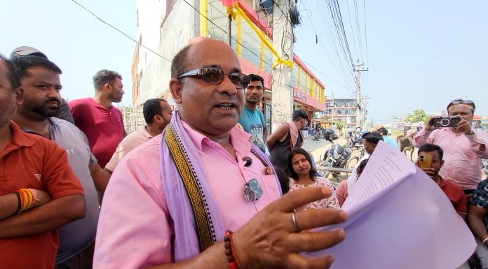 मासिक करोडौँ राजस्व तिर्दै आएको जनकपुरधामका फलफूल व्यवसायीहरू विस्थापित हुने अवस्थामा