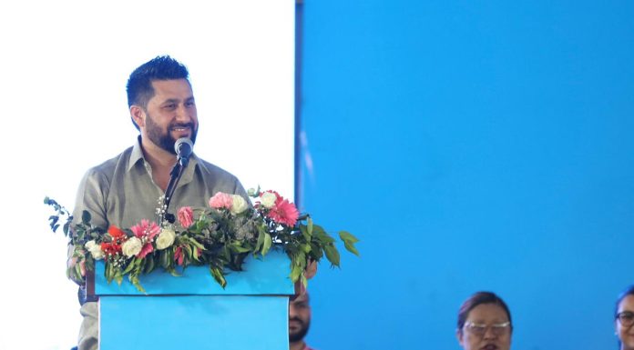 निर्धक्क हुनुहोला, देश रास्वपाको हातमा छ, सुरक्षित छ : रवि लामिछाने