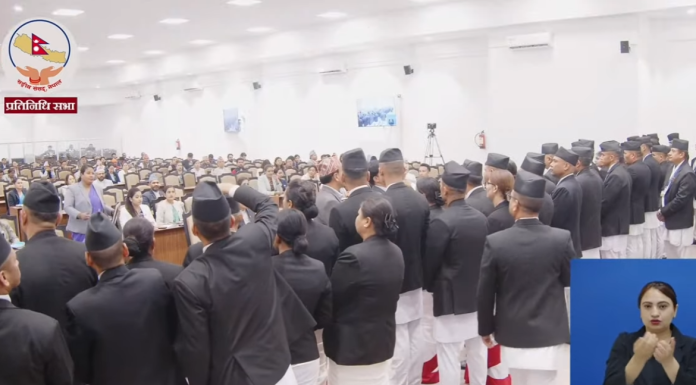 मन्त्रीको जवाफप्रति असन्तुष्टि जनाउँदै श्रम संस्कृति पार्टीद्वारा वेल घेराउ