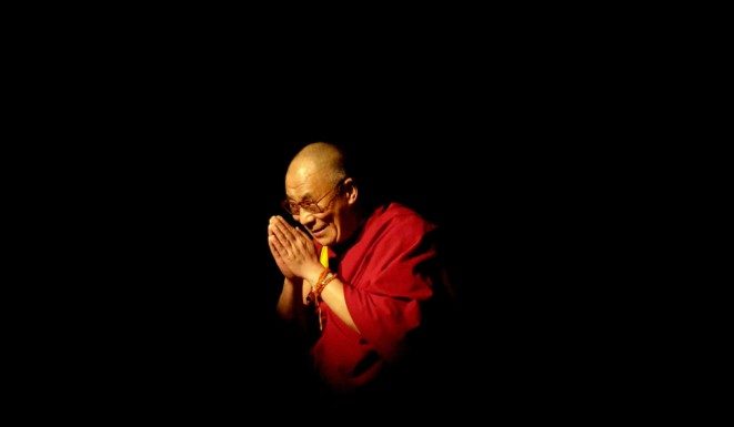 निर्वासित तिब्बतीयन गुरू दलाई लामाको जीवनीको पुस्तक बजारमा आउँदै